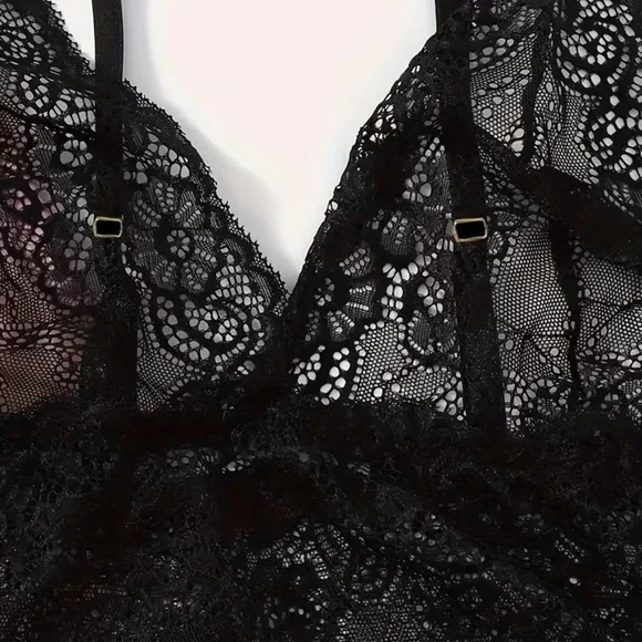 🥰4 Pc Pink and Black Lace Nighty Set🥰 - Picture 4 of 4